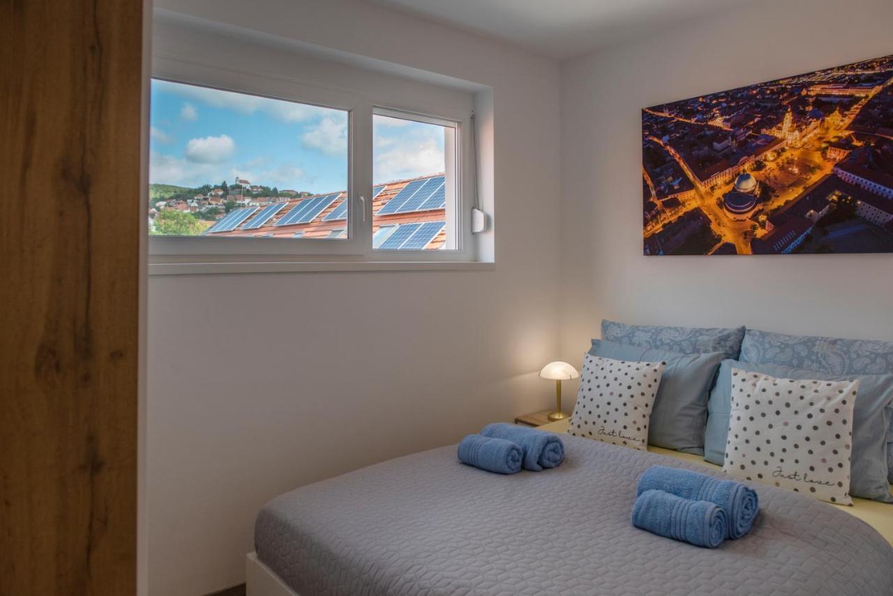 Zsuka Apartman Free Parking เปตช์ ภายนอก รูปภาพ